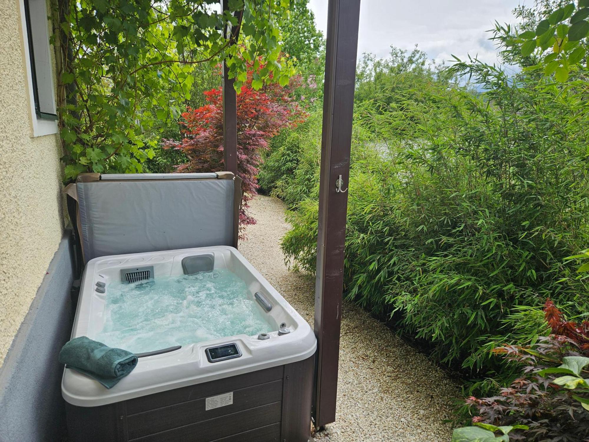 Premium Apartment Mit Privatem Whirlpool, Sauna, Garten Sankt Martin am Grimming ภายนอก รูปภาพ
